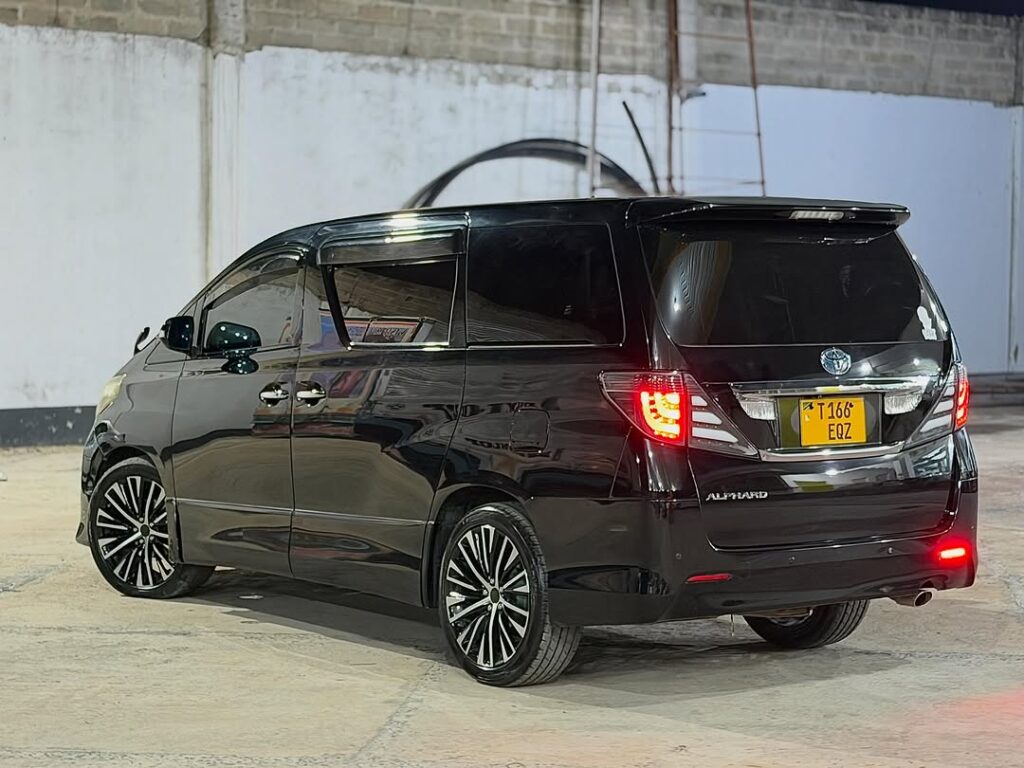 Toyota Alphard bei poa sokoni Dar es Salaam Tanzania
