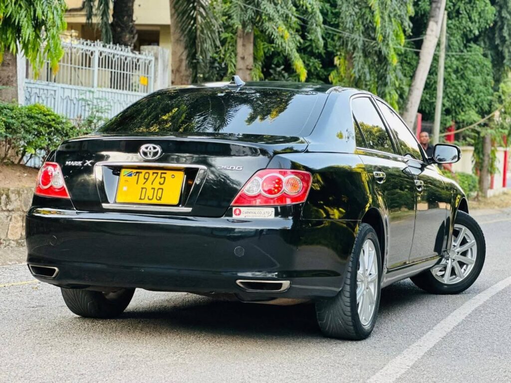 Toyota Mark X bei poa sokoni Mwanza Tanzania