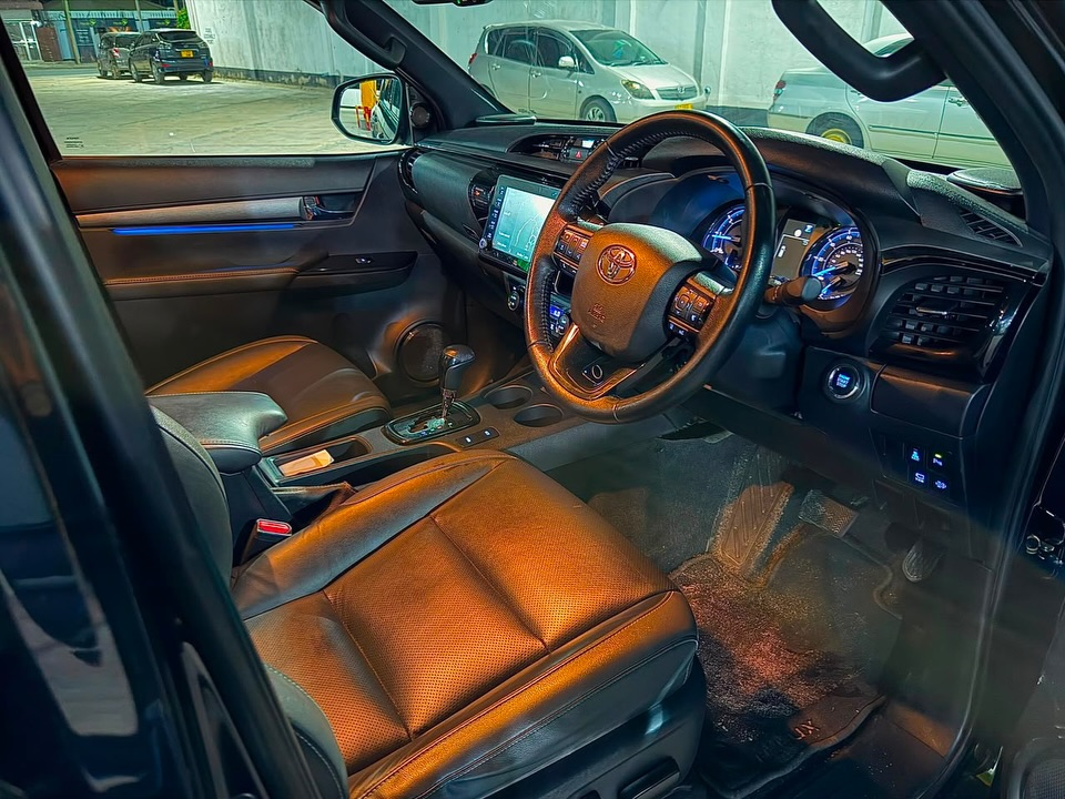 Magari Hilux 2022 lipo Dar es Salaam