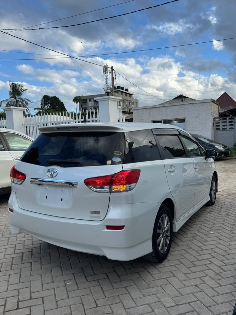 Toyota Wish bei poa sokoni Dar es Salaam Tanzania
