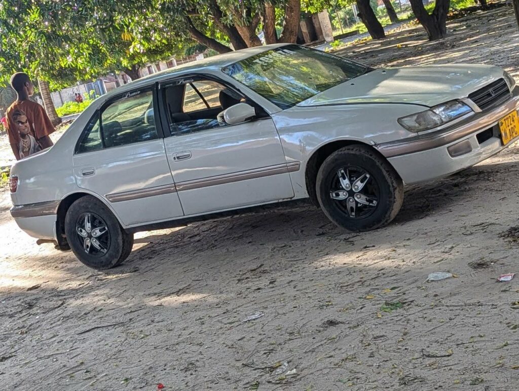 Toyota Premio 1998 for Sale in Dar es Salaam