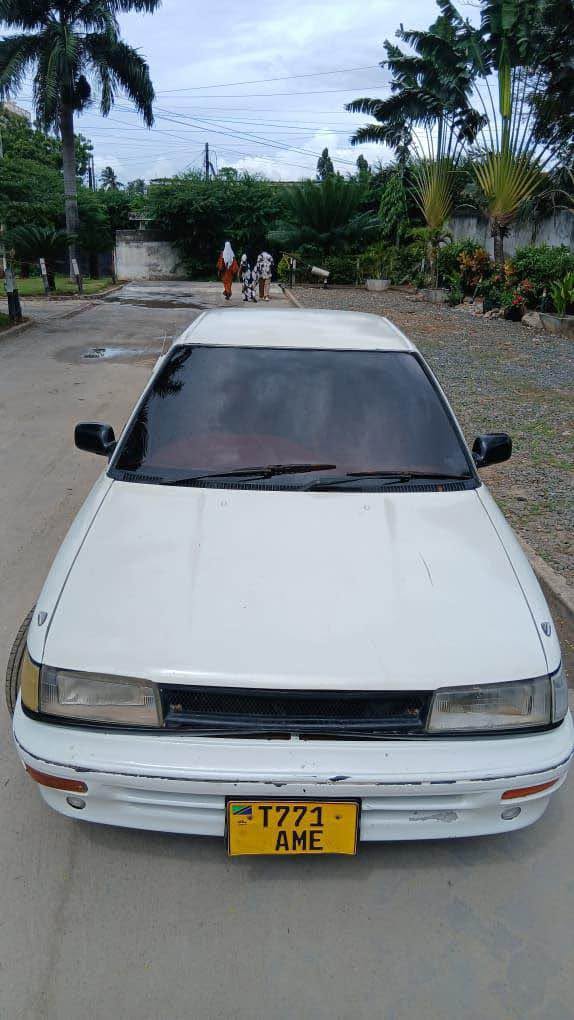 Bei ya Toyota Corolla 1990 Sokoni Dar es Salaam Tanzania