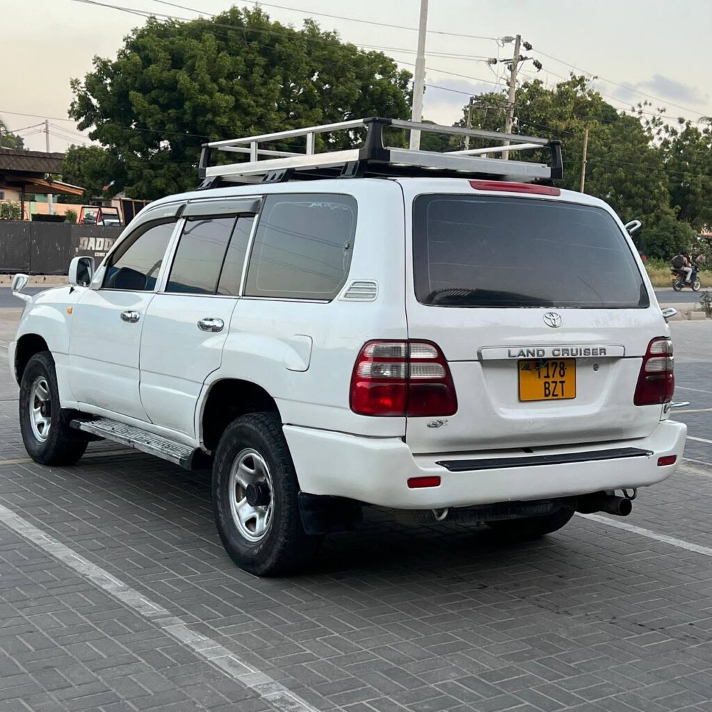 Price Of Toyota Land Cruiser V8 2000 for Sale in Tanzania