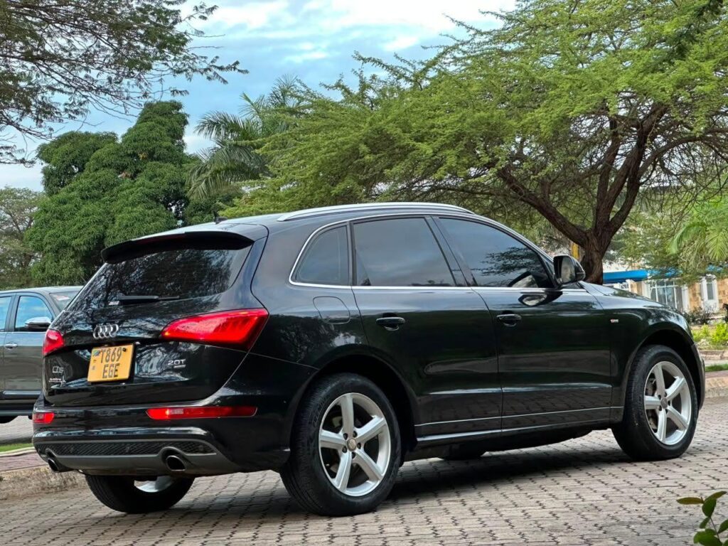 Audi Q5 2012 for Sale in Dar es Salaam