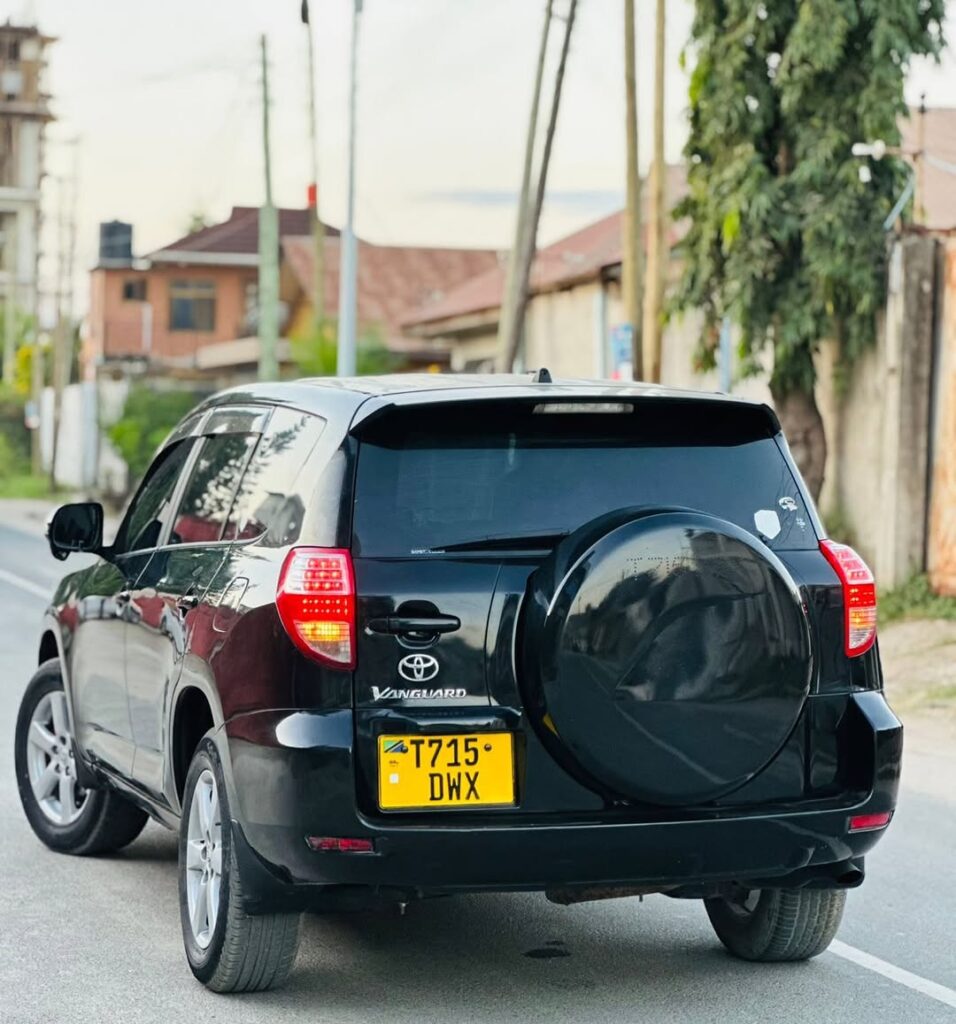 Price Toyota Vanguard 2010 for Sale in Dar es Salaam