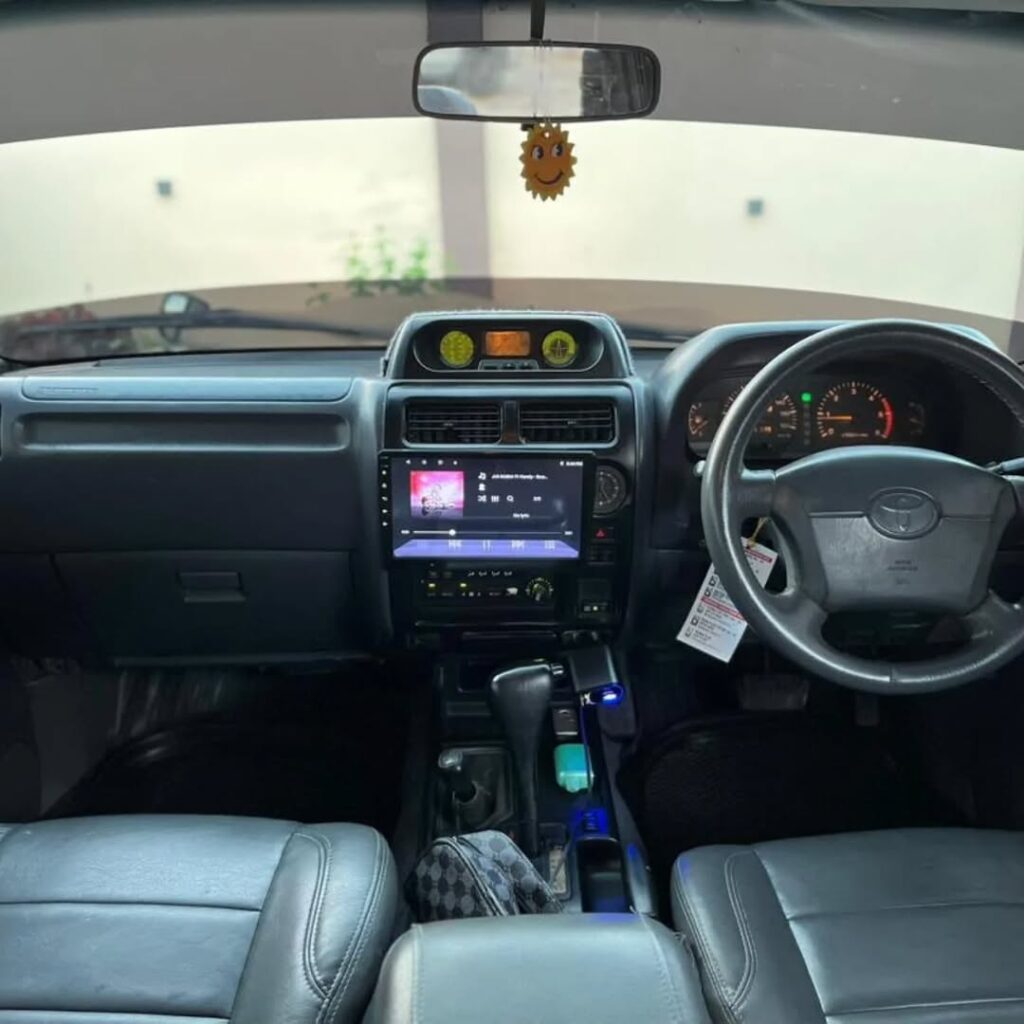 Toyota Land Cruiser Prado 1998 Inauzwa Dar es Salaam Tanzania