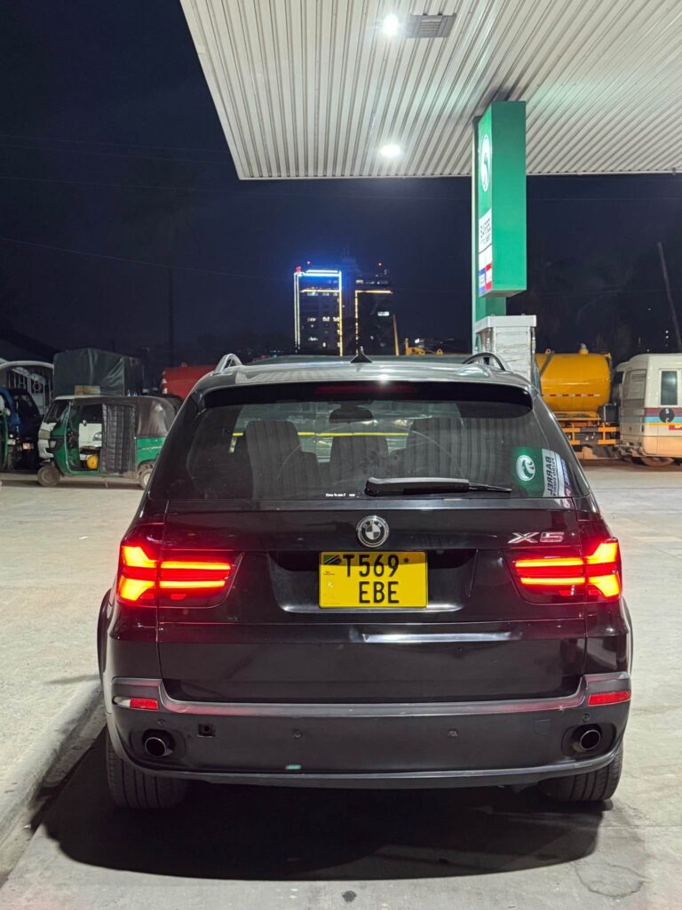 Magari X5 2007 lipo Dar es Salaam