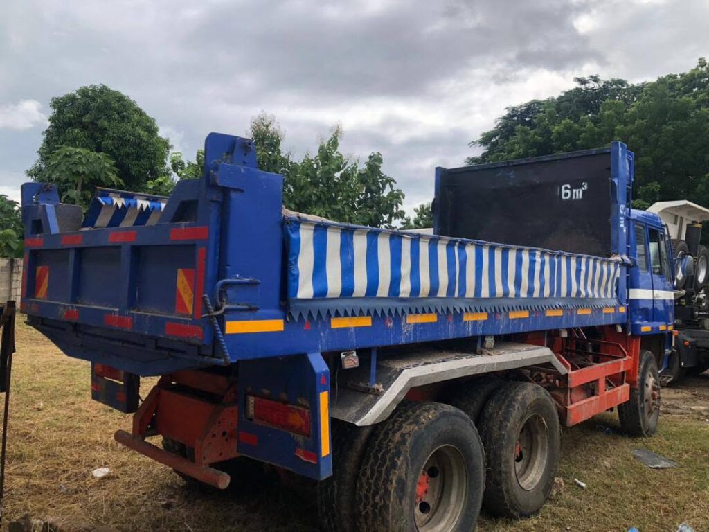 Magari Fuso 2000 lipo Dar es Salaam