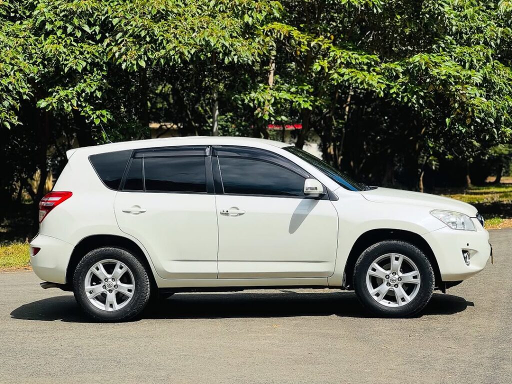 Bei ya Toyota Rav4 2010 Sokoni Arusha Tanzania