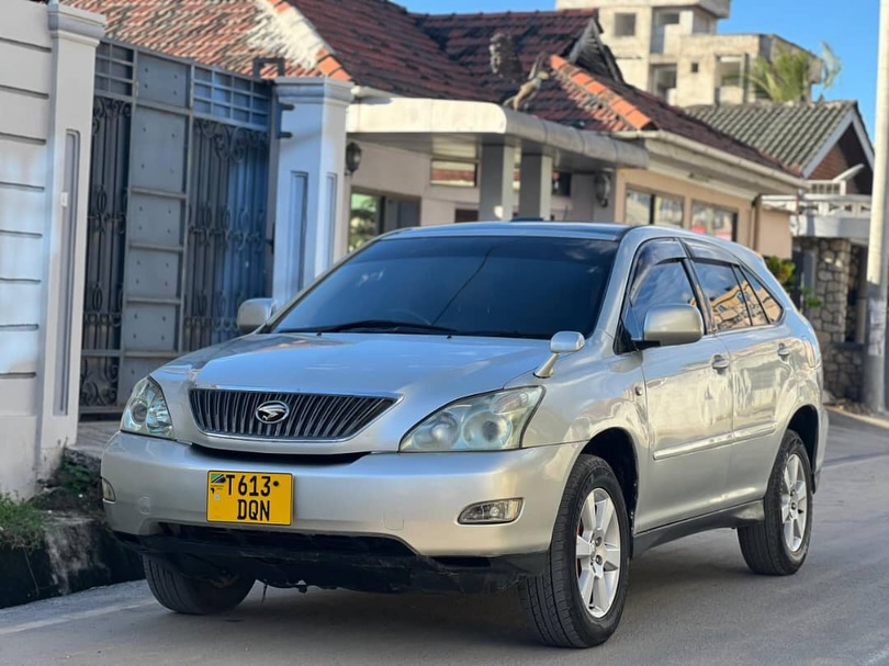 Price Of Toyota Harrier 2003 for Sale in Tanzania