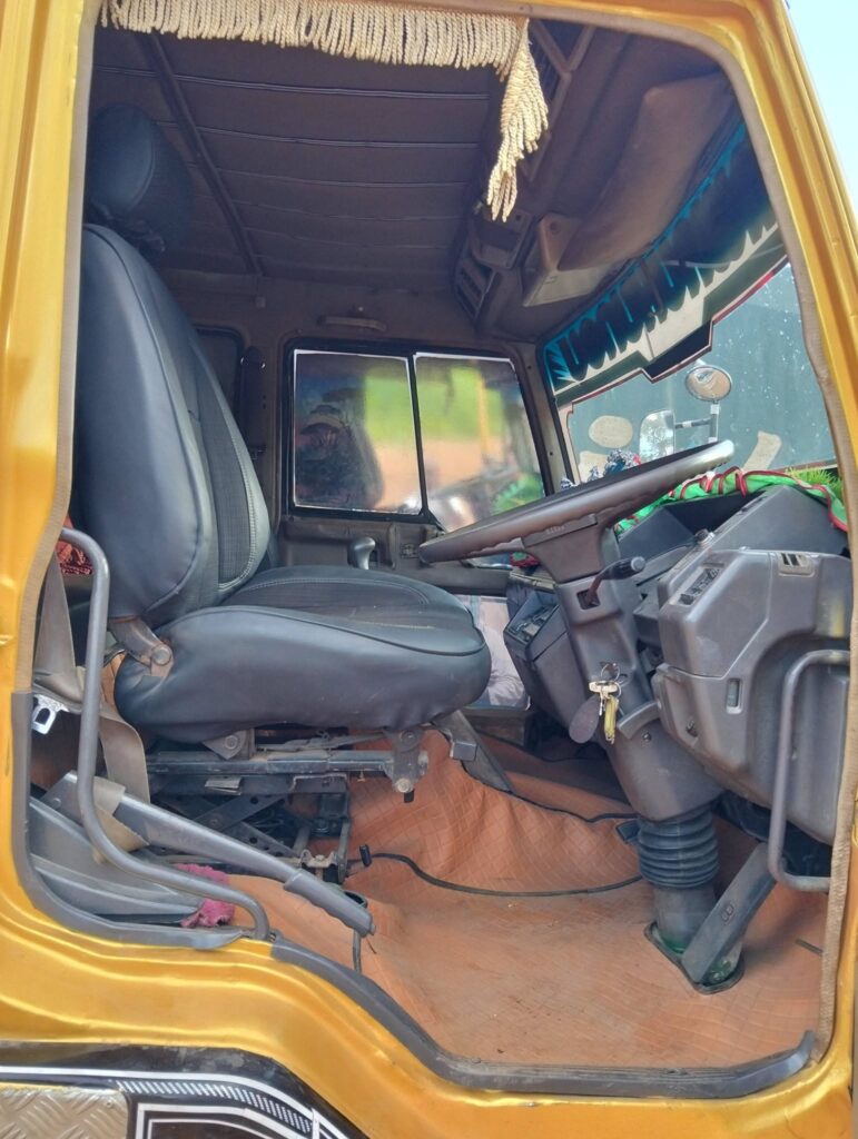 Price Mitsubishi Fuso 2000 for Sale in Tanga
