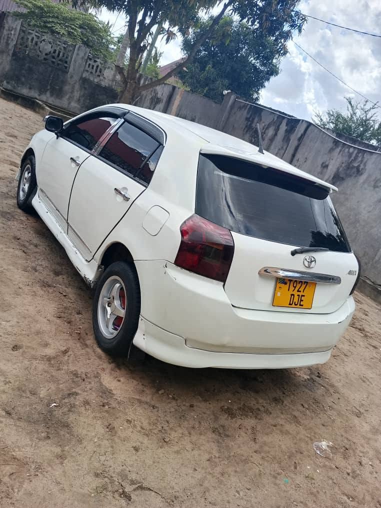 Toyota Allex bei poa sokoni Dar es Salaam Tanzania