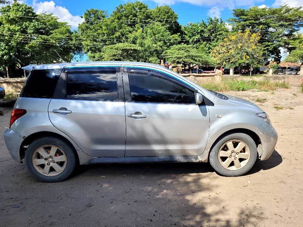 Price Toyota IST 2003 for Sale in Dar es Salaam