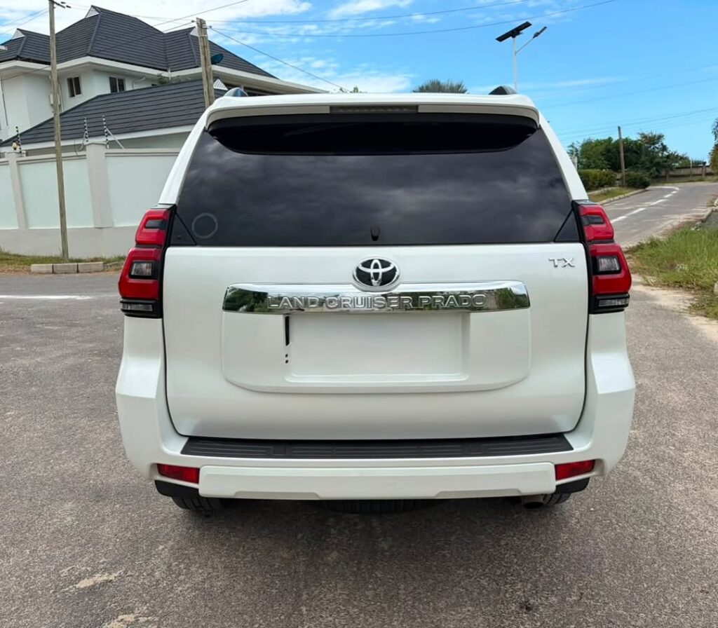 Price Toyota Land Cruiser Prado 2018 for Sale in Dar es Salaam