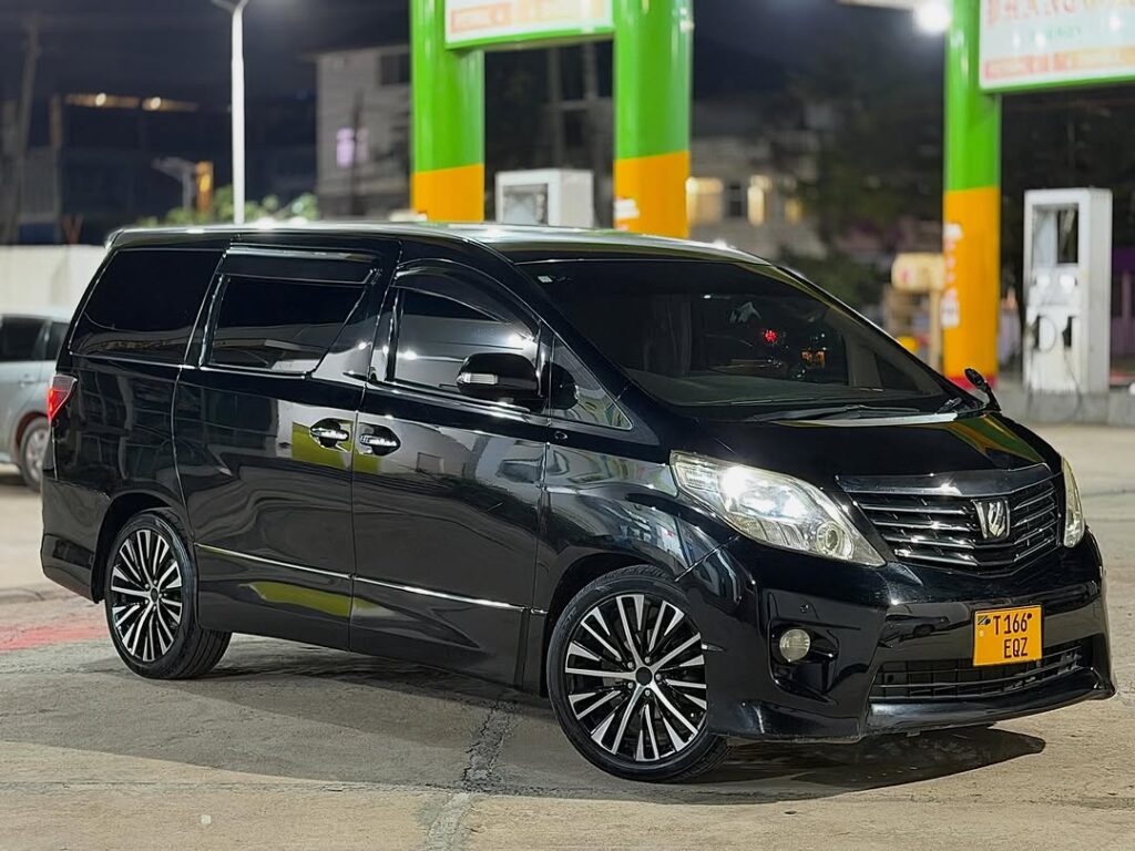 Magari Sokoni Toyota Alphard ya Bei Poa 2010