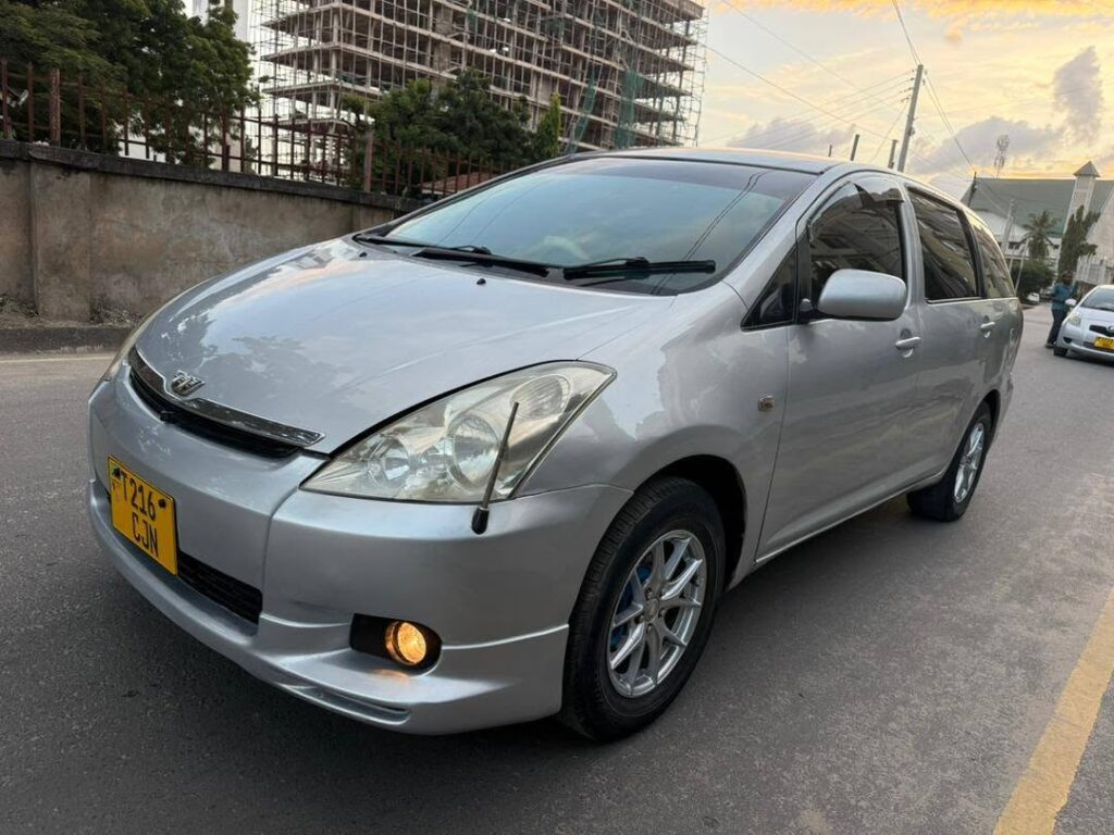 Magari Sokoni Toyota Wish ya Bei Poa 2006