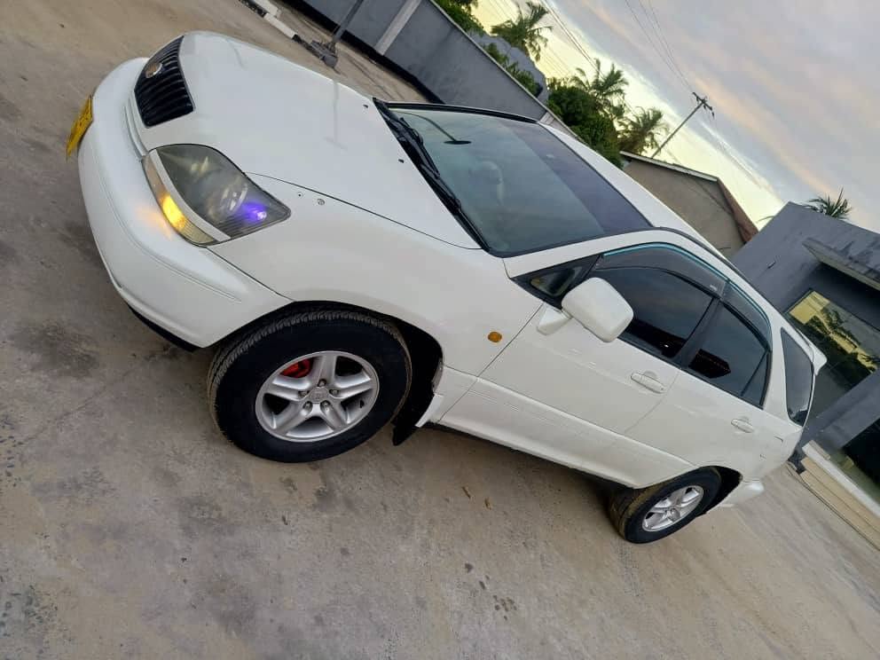 Price Of Toyota Harrier 2000 for Sale in Tanzania