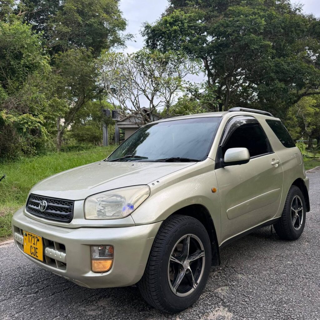Toyota Rav4 2005 for Sale in Dar es Salaam