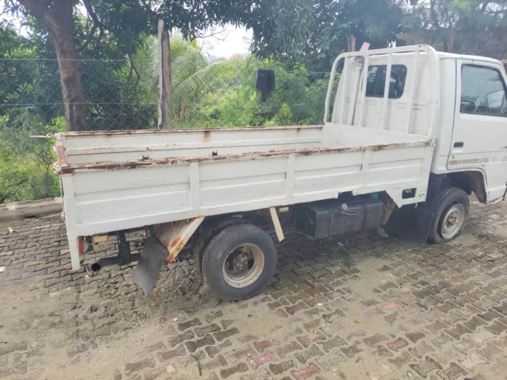 Price Of Isuzu Elf 1995 for Sale in Tanzania
