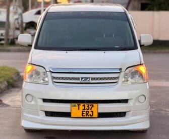 Bei Ya Toyota Noah 2005 Sokoni Dar es Salaam Tanzania
