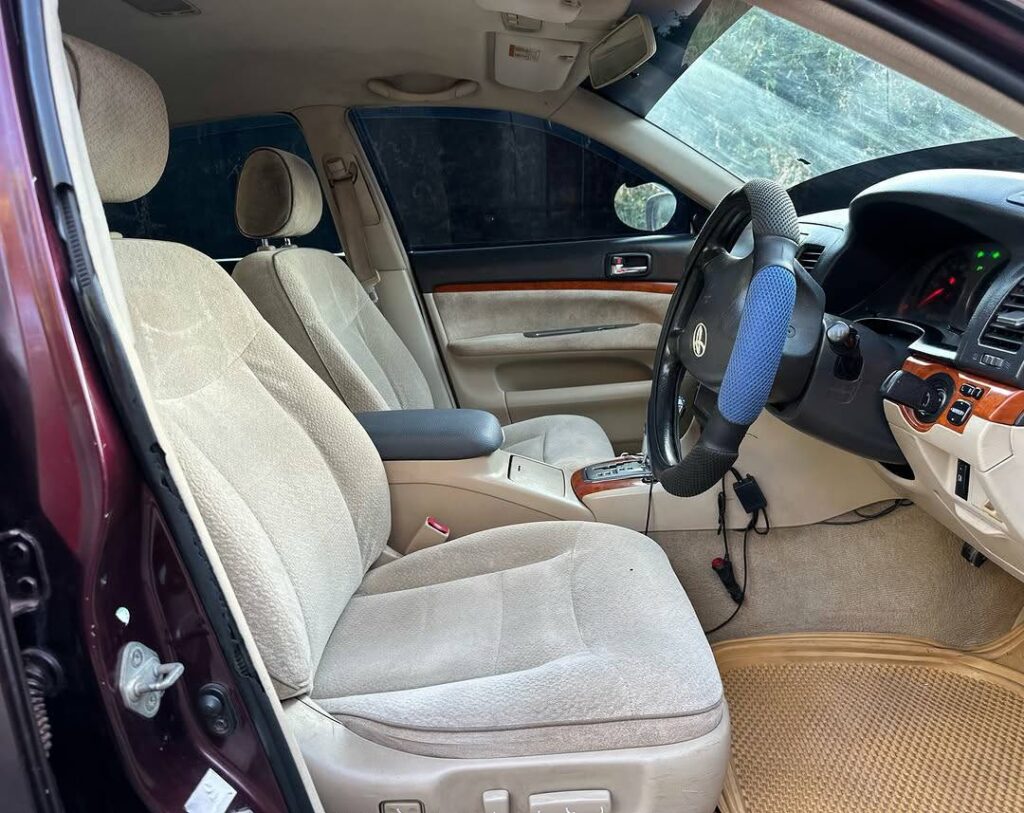 Toyota Mark II bei poa sokoni Mwanza Tanzania