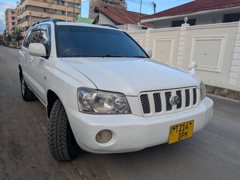 Price Toyota Kluger 2000 for Sale in Dar es Salaam