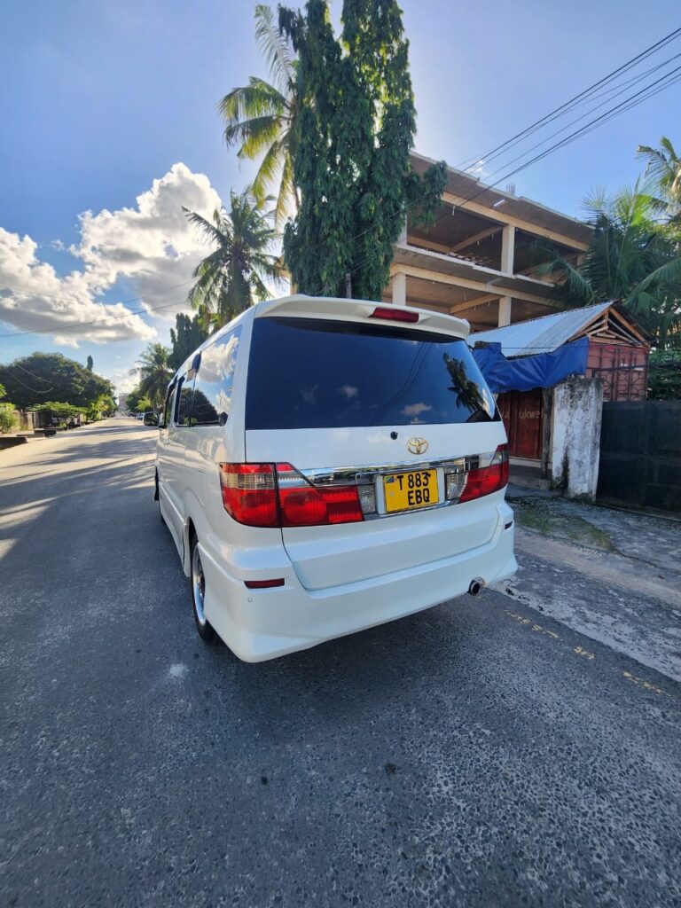 Toyota Alphard bei poa sokoni Dar es Salaam Tanzania