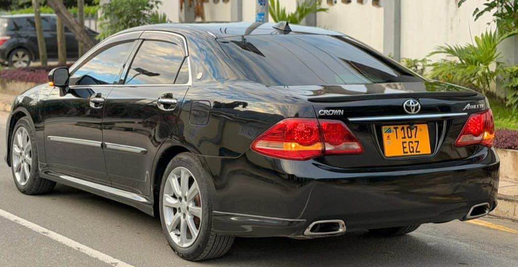 Buy Toyota Crown 2009 for Sale in Dar es Salaam