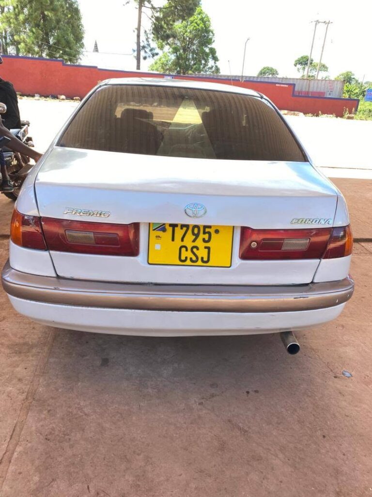 Toyota Premio 1998 for Sale in Kagera