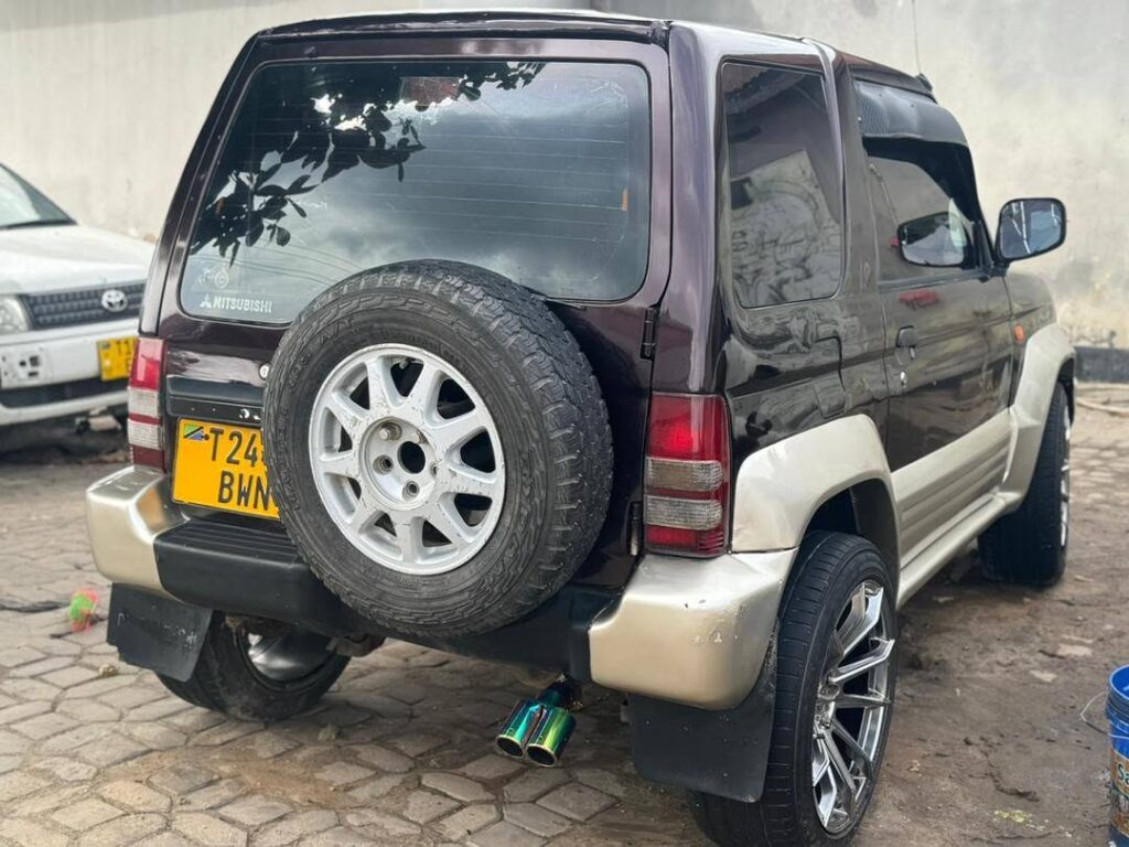 Mitsubishi Pajero 2000 for Sale in Dar es Salaam