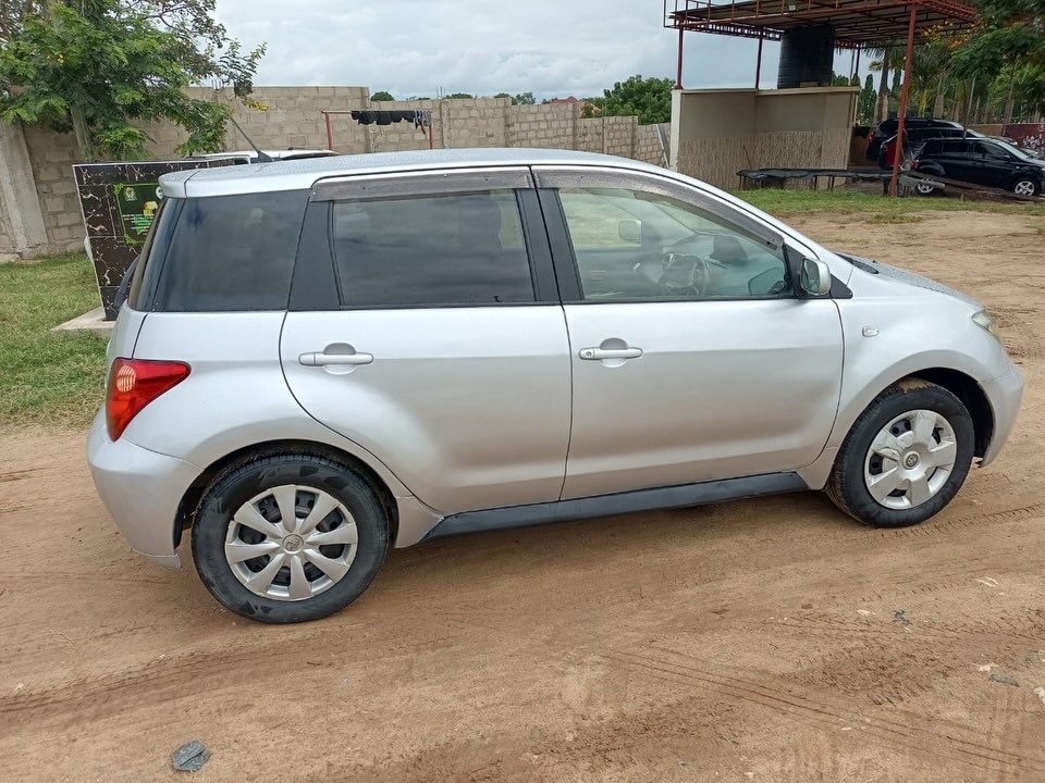 Used Toyota IST 2004 for Sale in Dar es Salaam