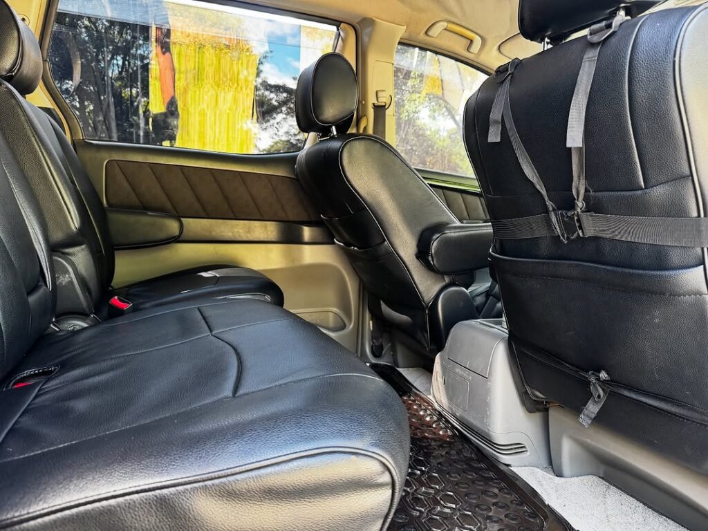Magari Sokoni Toyota Alphard ya Bei Poa 2006