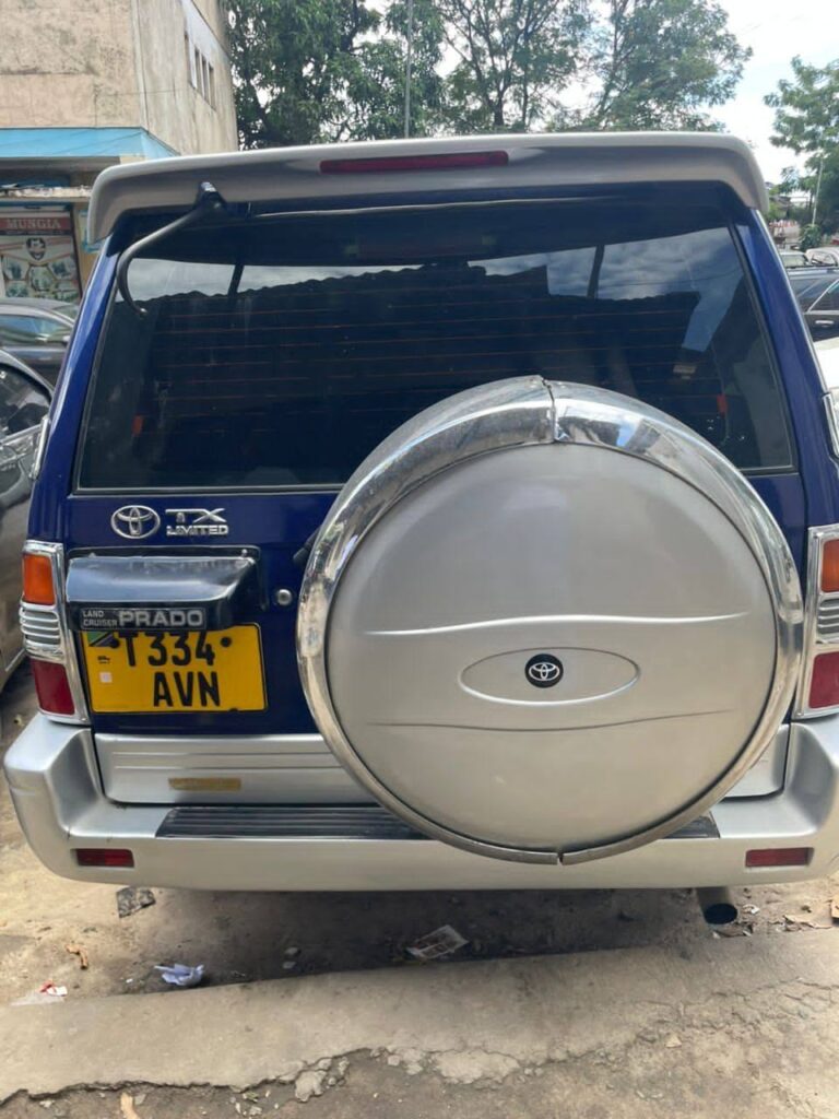 Toyota Land Cruiser Prado bei poa sokoni Dar es Salaam Tanzania
