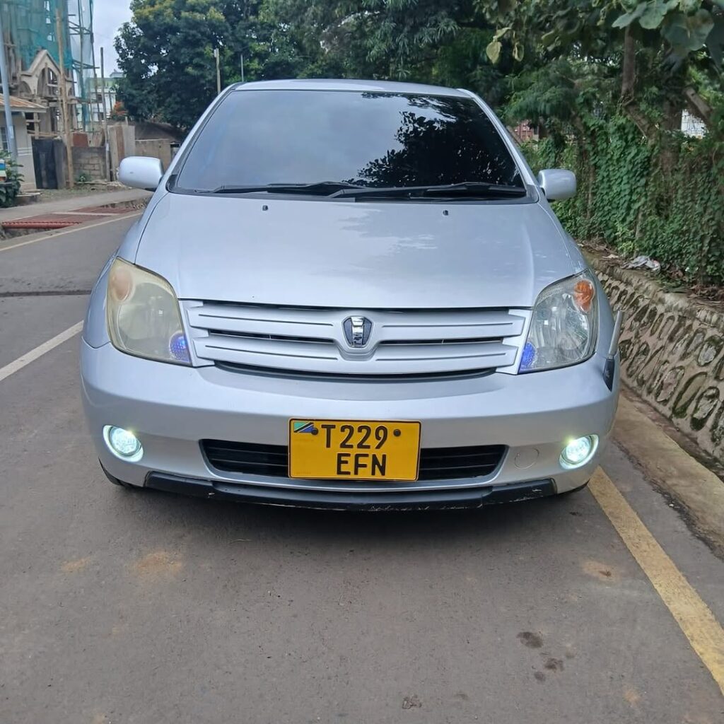 Toyota IST 2005 Inauzwa Arusha Tanzania