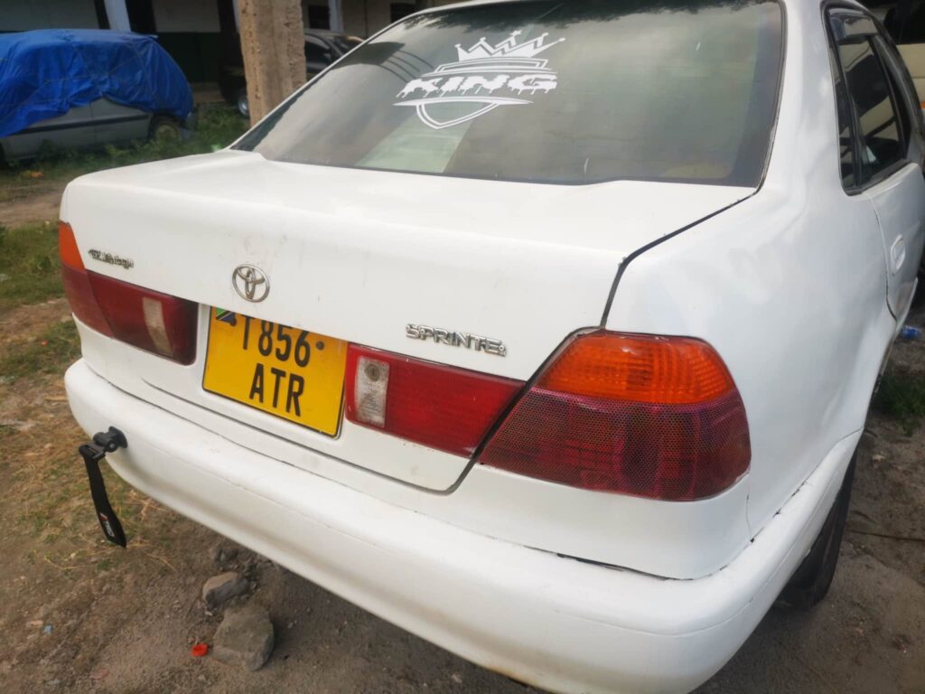 Price Toyota Sprinter 1998 for Sale in Dar es Salaam