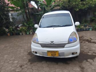 Bei Ya Toyota Funcargo 2003 Sokoni Arusha Tanzania
