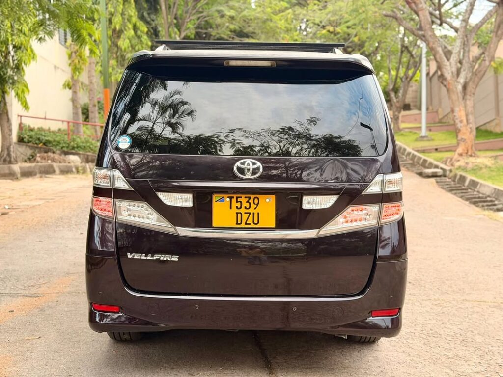 Toyota Vellfire 2009 Inauzwa Mwanza Tanzania
