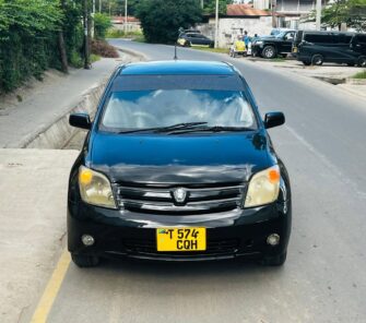 Bei Ya Toyota IST 2005 Sokoni Dar es Salaam Tanzania