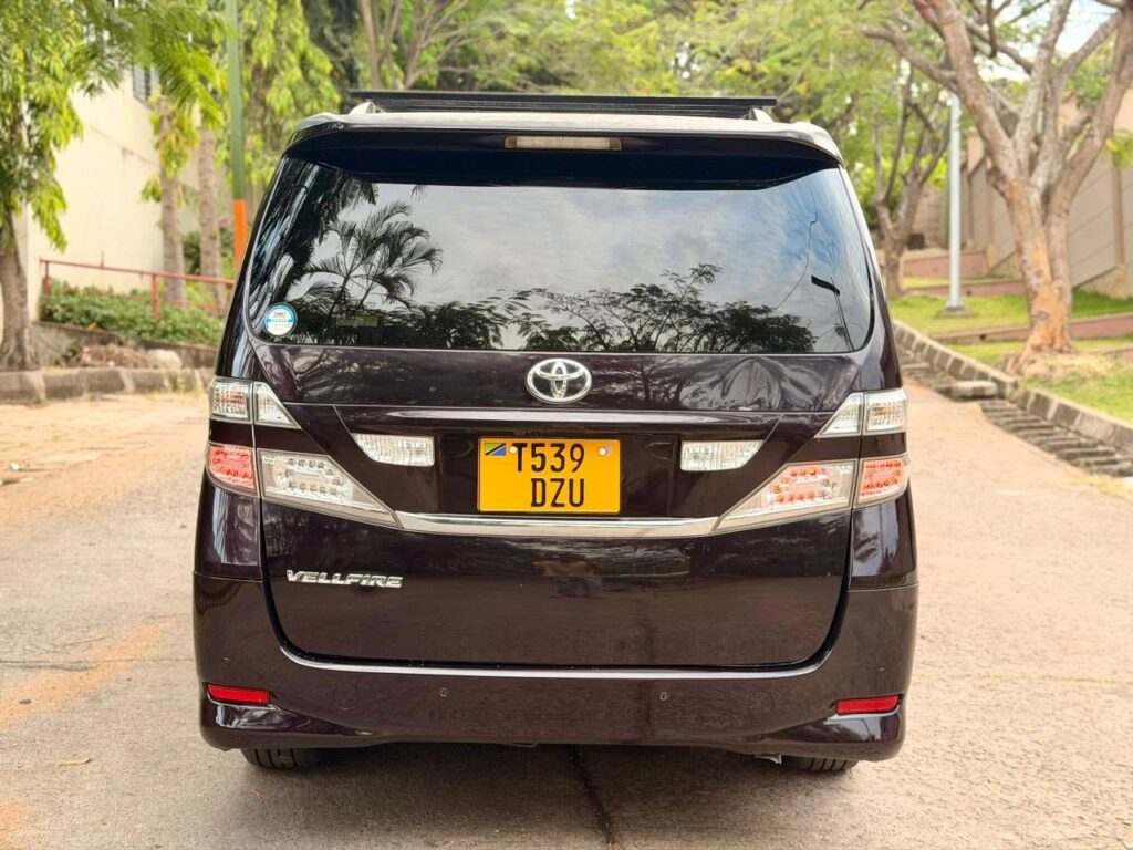 Toyota Vellfire bei poa sokoni Mwanza Tanzania