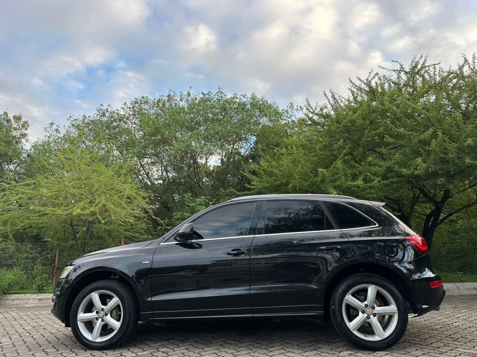 Audi Q5 2012 for Sale in Dar es Salaam