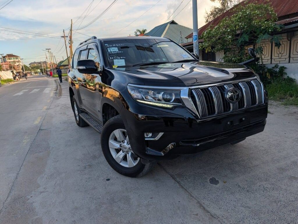 Magari Land Cruiser Prado 2021 lipo Dar es Salaam