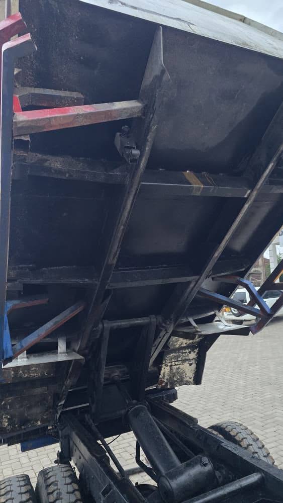 Magari Used Mitsubishi Canter 2003 Dar es Salaam Tanzania
