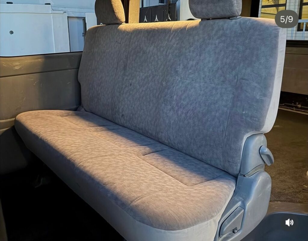 Price Toyota Hiace 2004 for Sale in Dar es Salaam