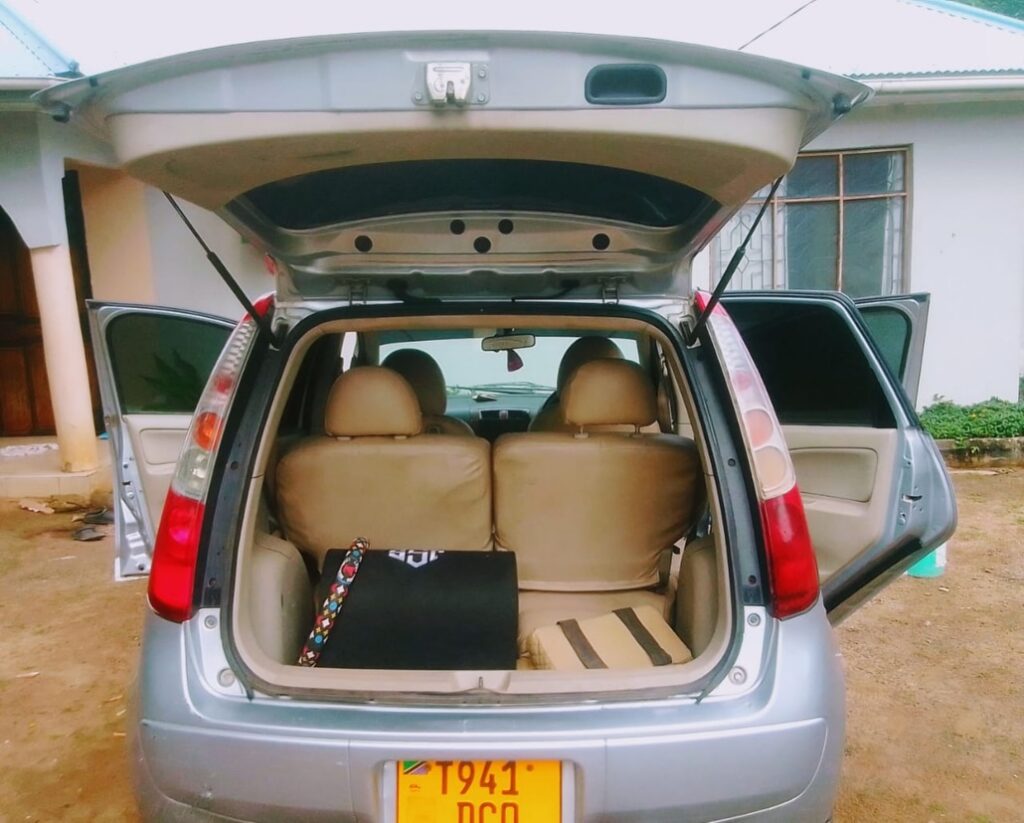 Buy Mitsubishi Colt 2005 for Sale in Dar es Salaam