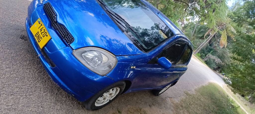 Magari Vitz 2003 lipo Dar es Salaam