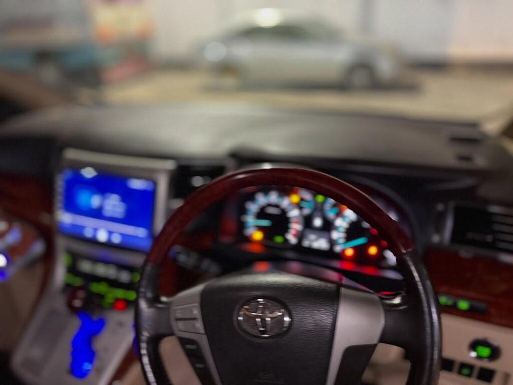 Magari Alphard 2010 lipo Dar es Salaam
