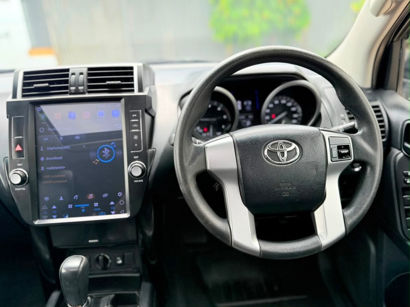 Magari Land Cruiser Prado 2017 lipo Mwanza