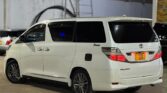 Magari Sokoni Toyota Vellfire ya Bei Poa 2010