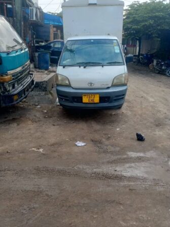 Bei Ya Toyota TownAce 2000 Sokoni Dar es Salaam Tanzania