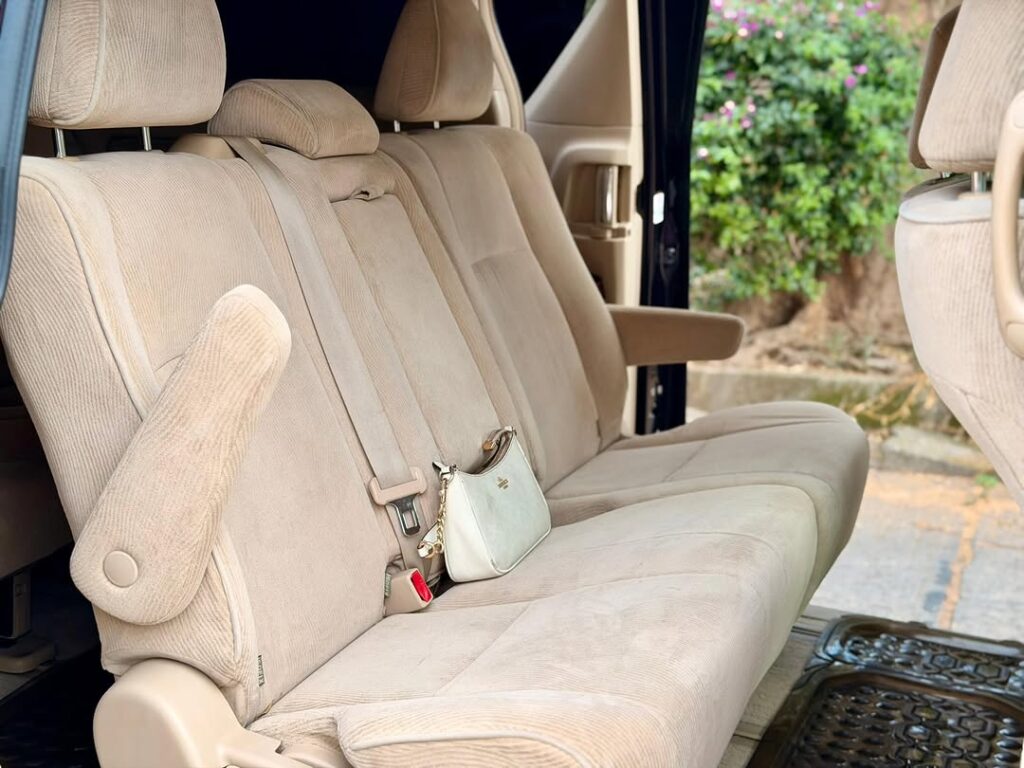 Magari Vellfire 2009 lipo Mwanza